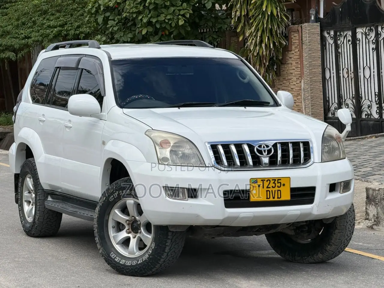 Toyota Land Cruiser Prado 2005 White