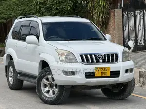 Toyota Land Cruiser Prado 2005 White