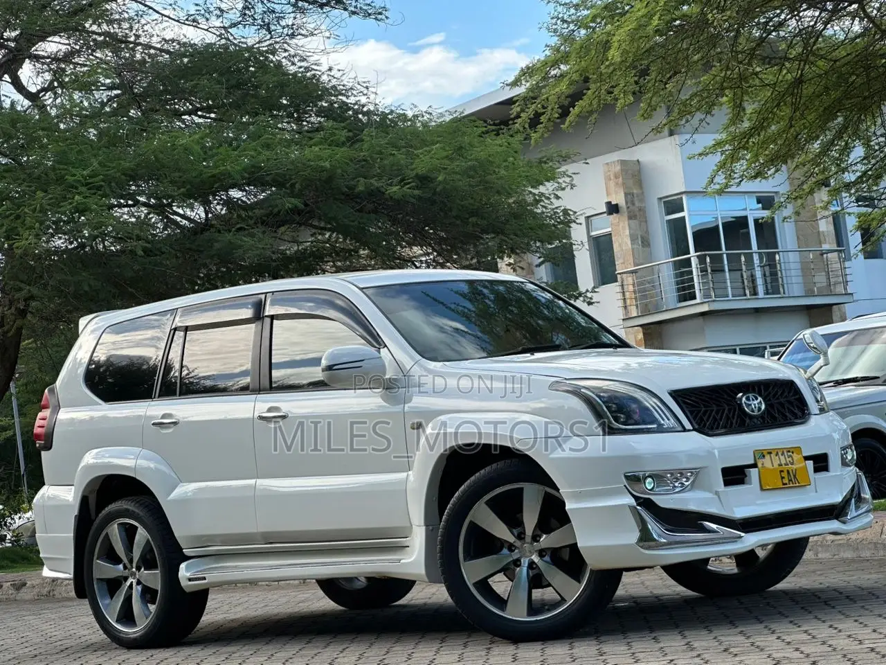 Toyota Land Cruiser Prado 2007 White