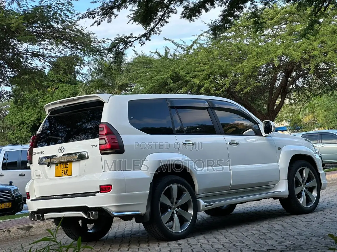 Toyota Land Cruiser Prado 2007 White