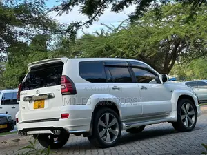 Toyota Land Cruiser Prado 2007 White