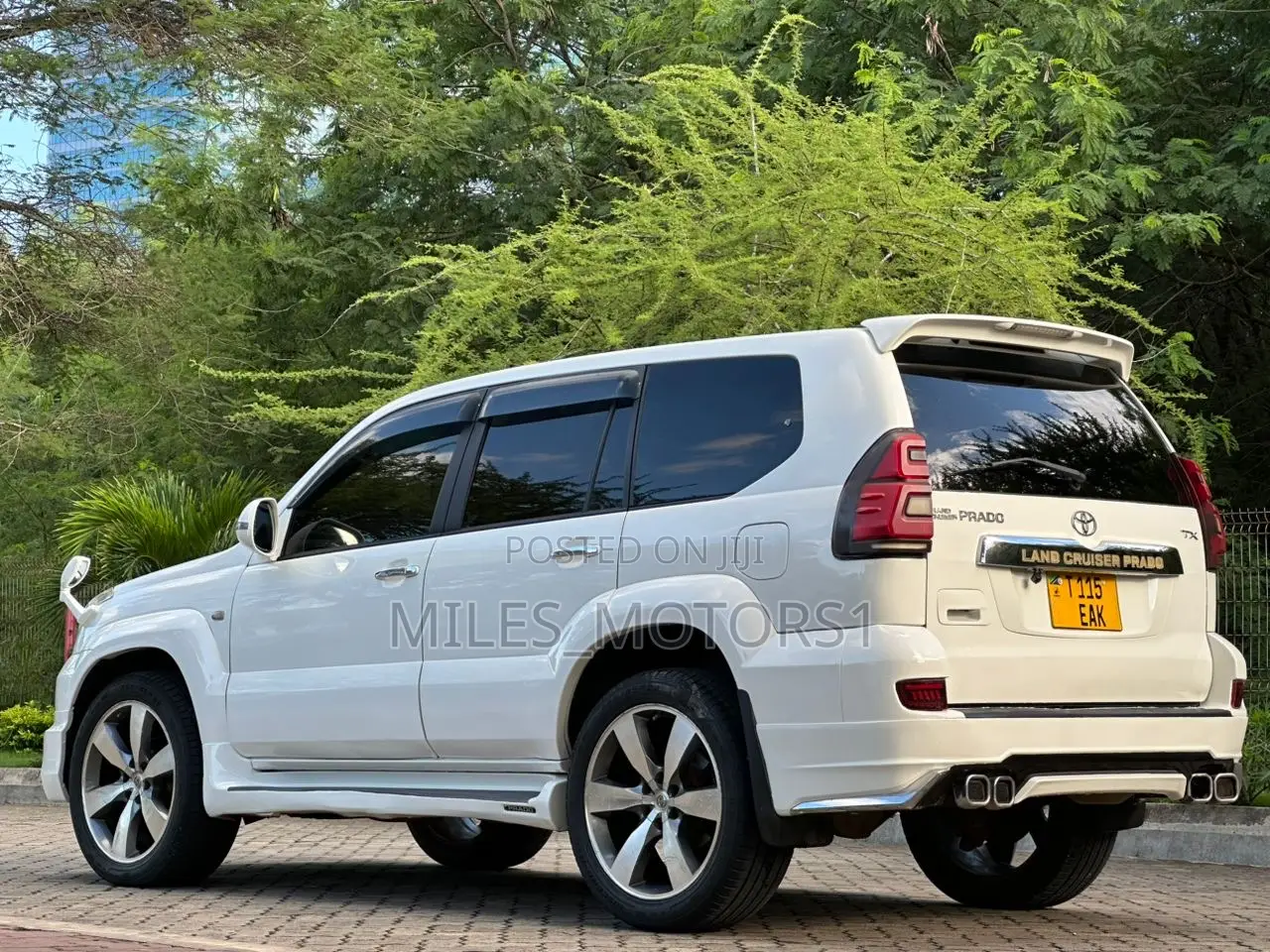Toyota Land Cruiser Prado 2007 White