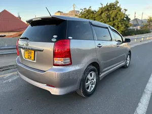 Toyota Wish 2006 Beige