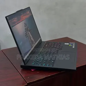 New Laptop Lenovo Legion Pro 7 32GB Intel Core i9 SSD 1T