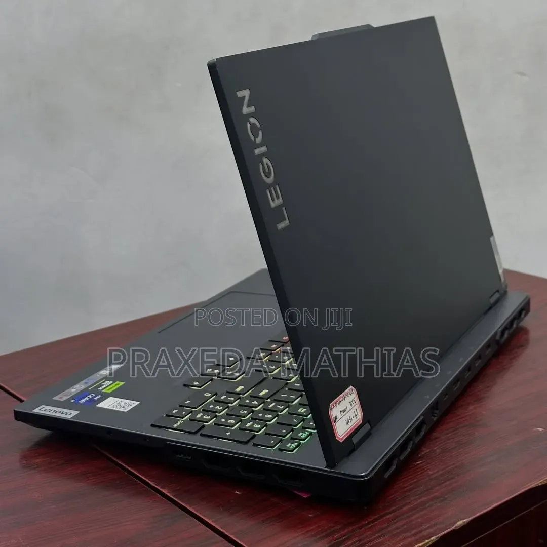 New Laptop Lenovo Legion Pro 7 32GB Intel Core i9 SSD 1T