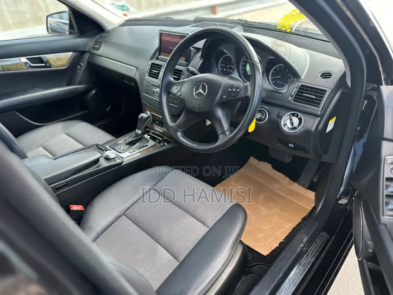 Mercedes-Benz C200 2010 Black