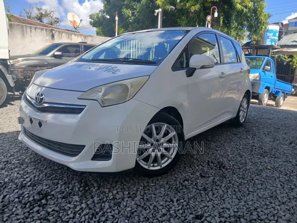 Toyota Ractis 1.5 FWD 2013 White