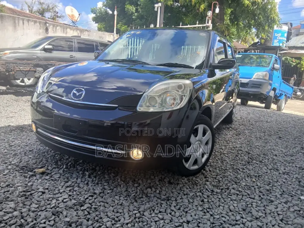Mazda Verisa 2010 Maroon