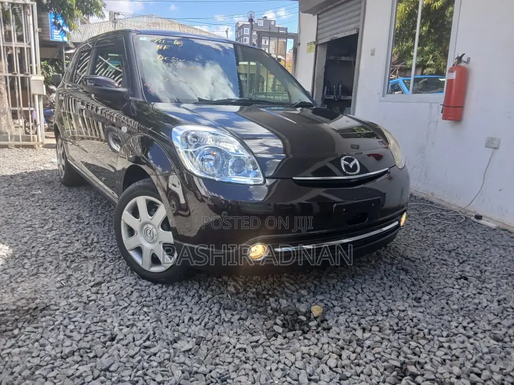Mazda Verisa 2010 Maroon