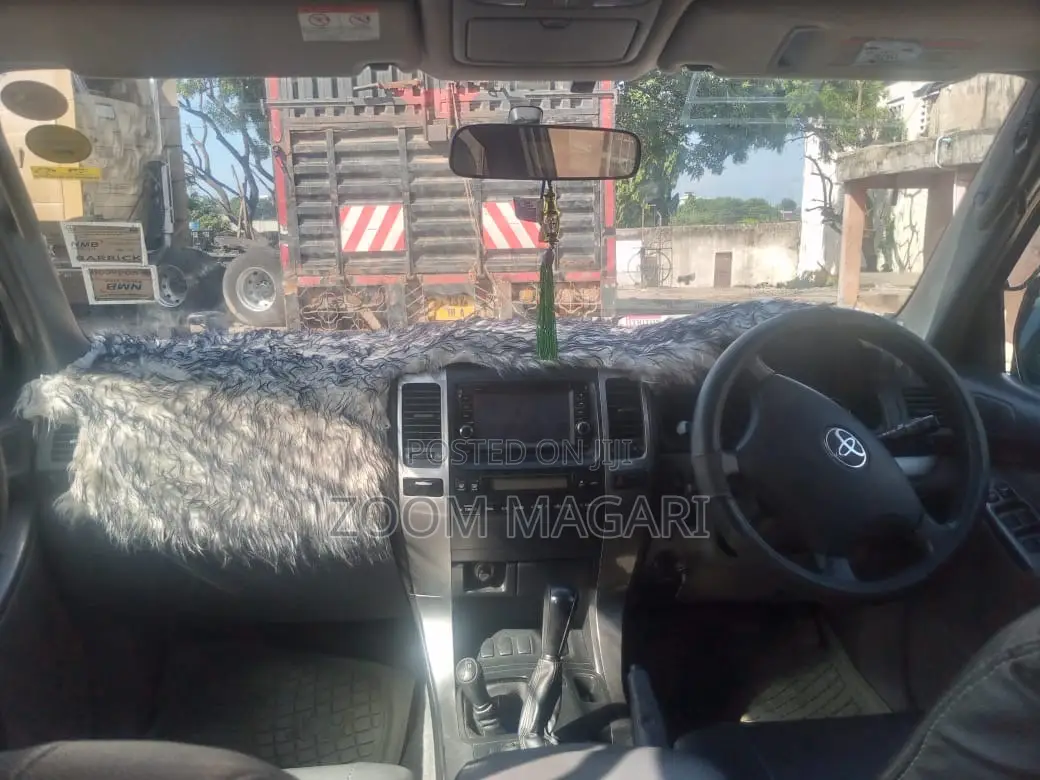 Toyota Land Cruiser Prado 2007 Gray