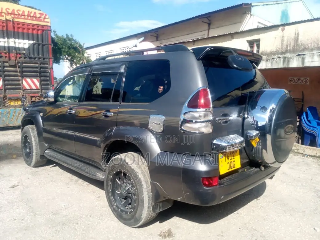 Toyota Land Cruiser Prado 2007 Gray