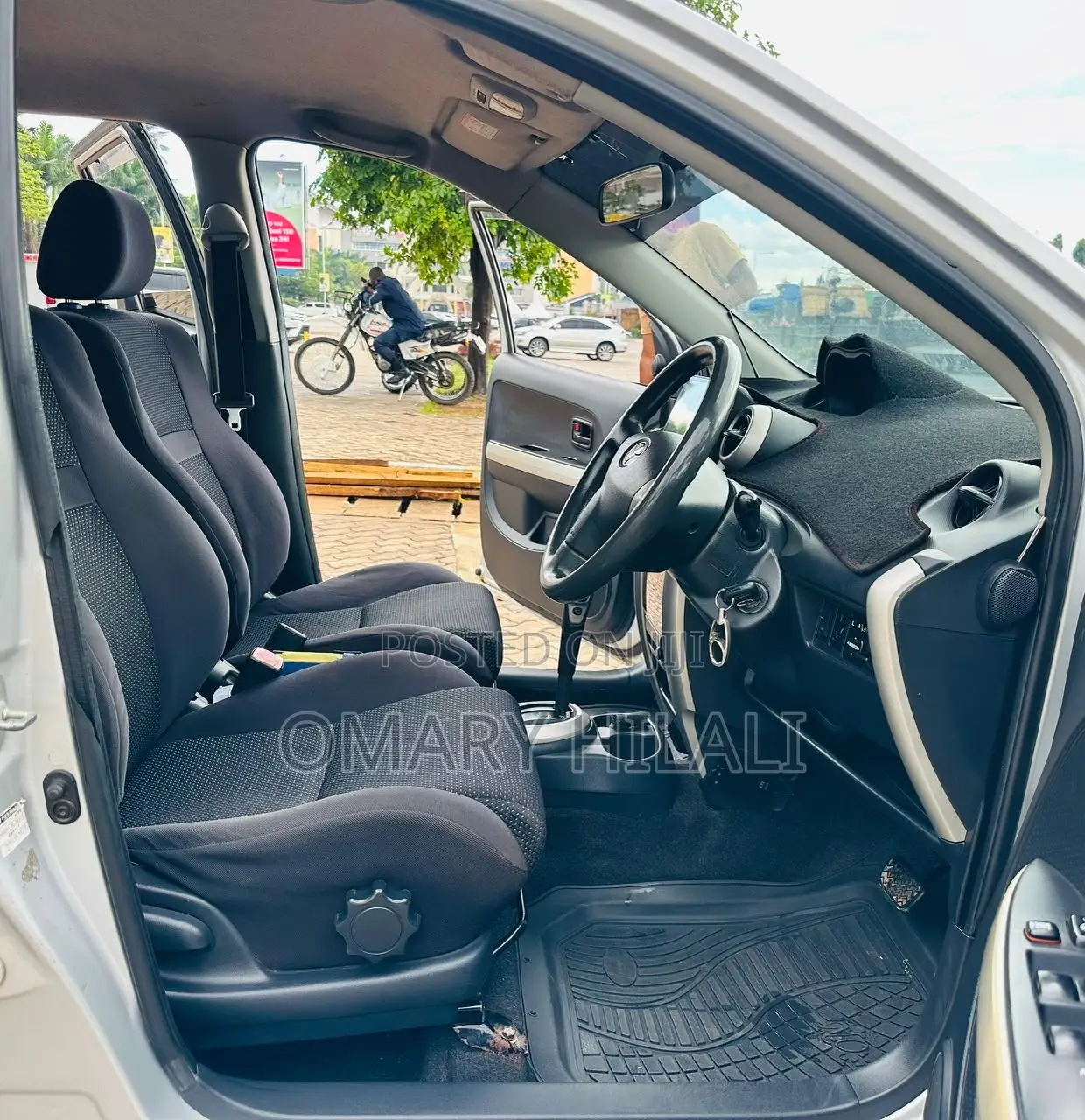 Toyota IST 2004 Silver