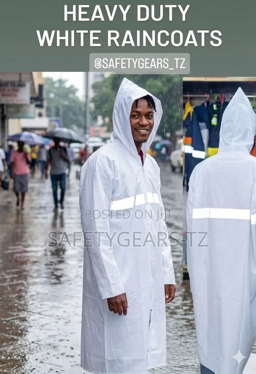 Heavy-duty White Colour With Reflector Stripe Raincoat