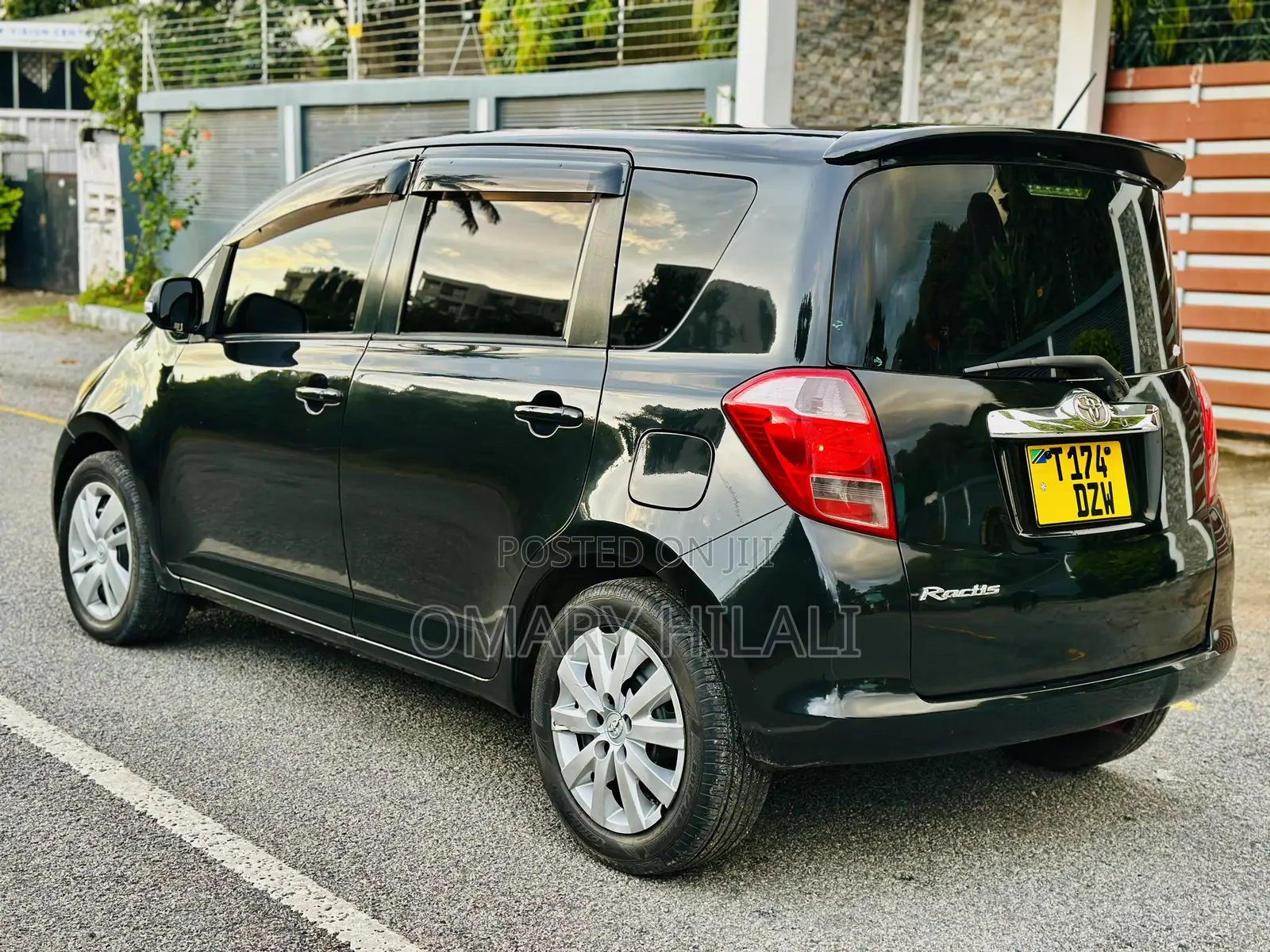Toyota Ractis 2005 Black
