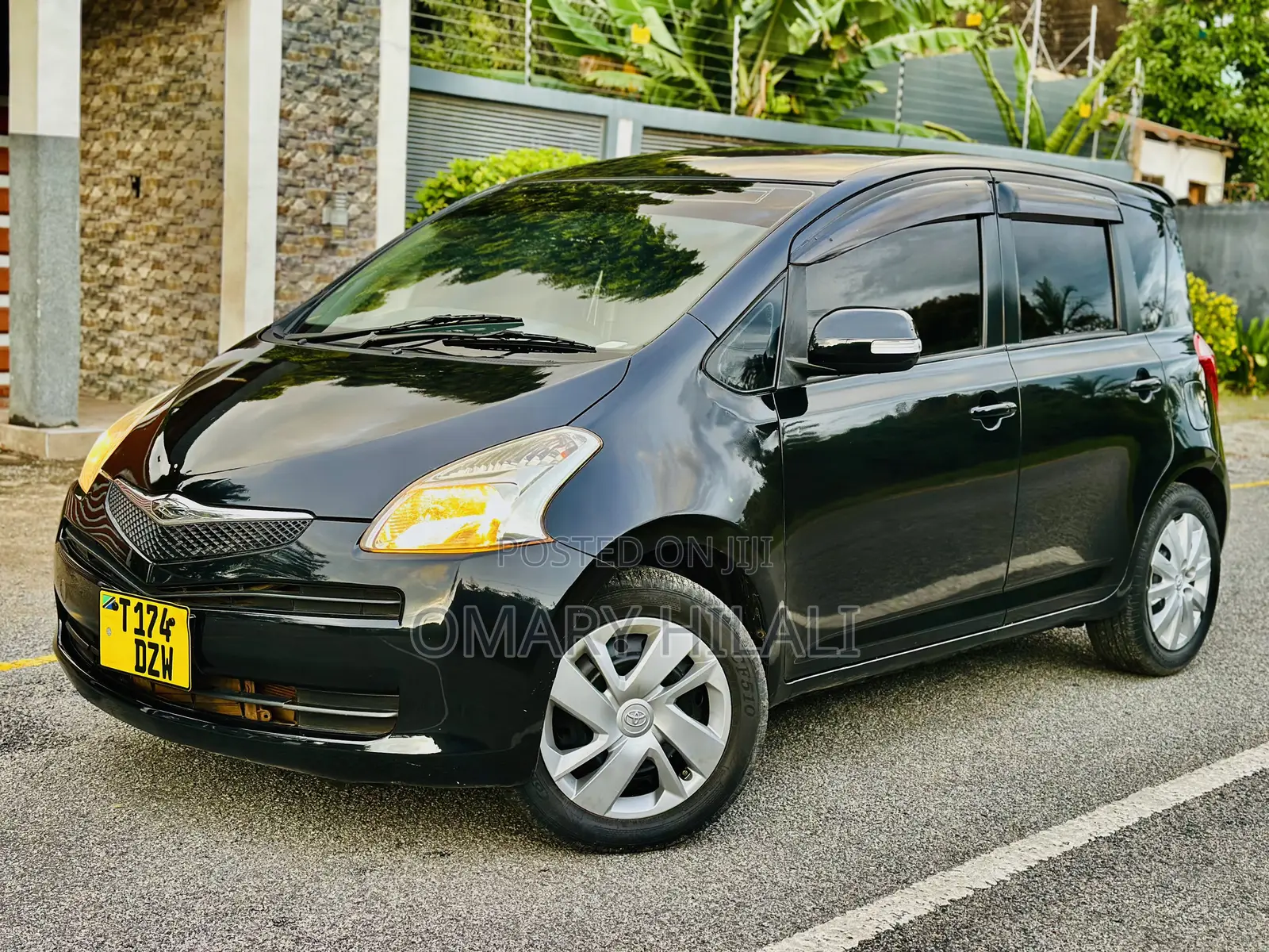 Toyota Ractis 2005 Black
