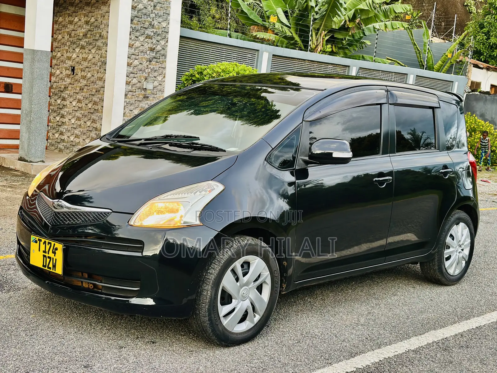 Toyota Ractis 2005 Black