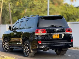 Toyota Land Cruiser 2013 Black