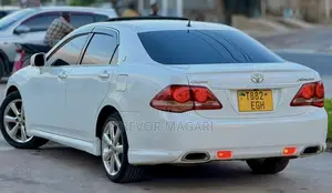 Toyota Crown 2009 White