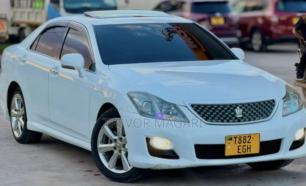 Toyota Crown 2009 White