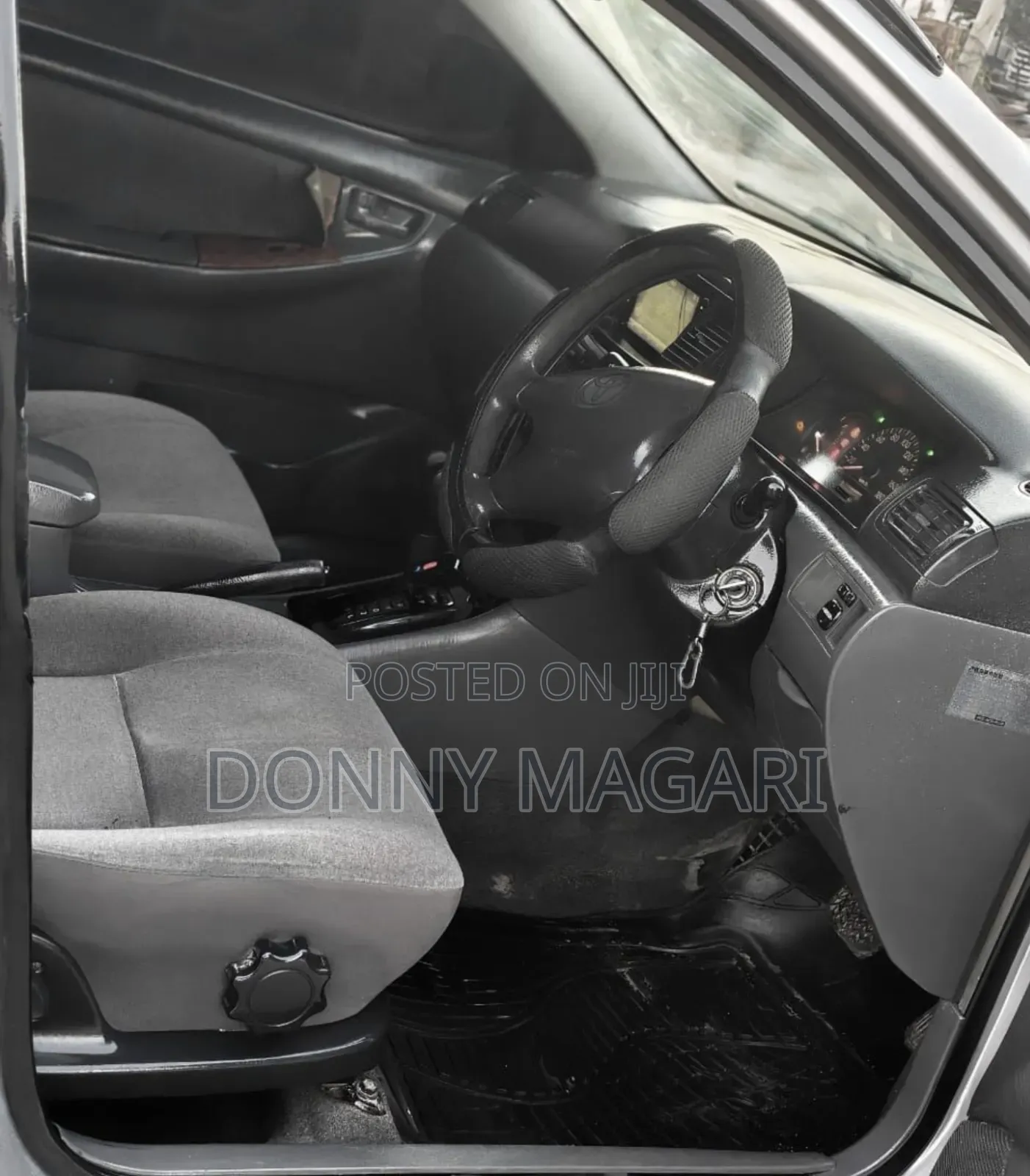 Toyota Corolla 2000 Silver