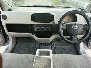 Toyota Passo 2011 Gray
