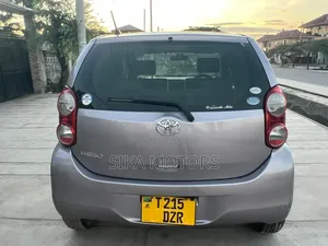 Toyota Passo 2011 Gray