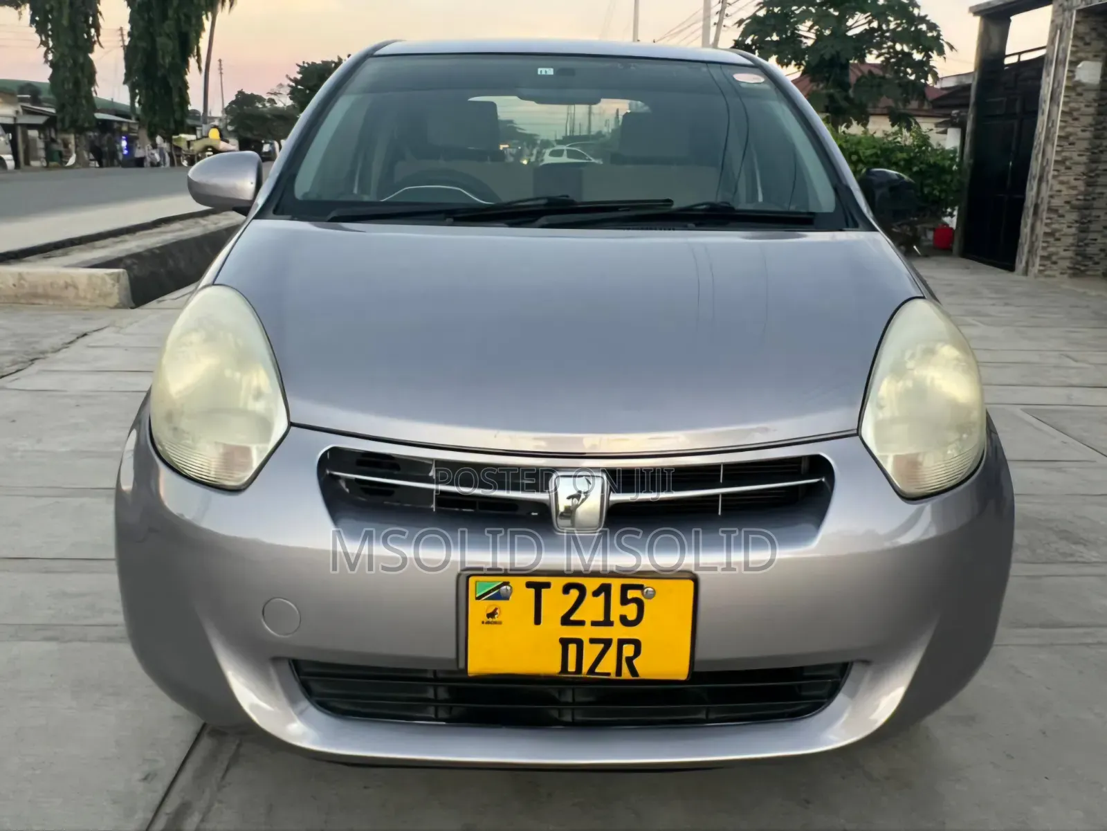 Toyota Passo 2011 Gold