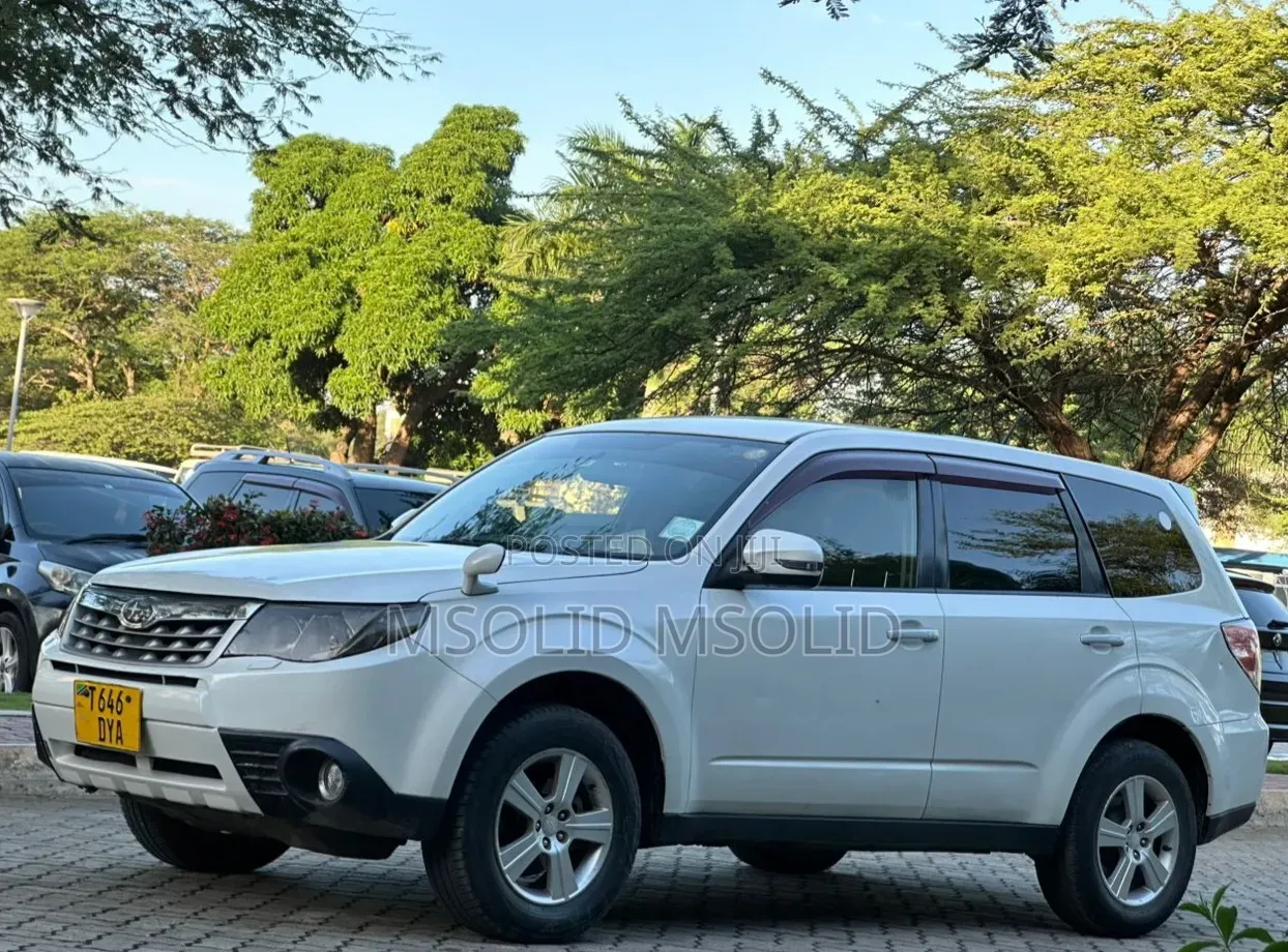 Subaru Forester 2012 White