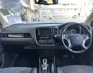 Mitsubishi Outlander 2015 Black