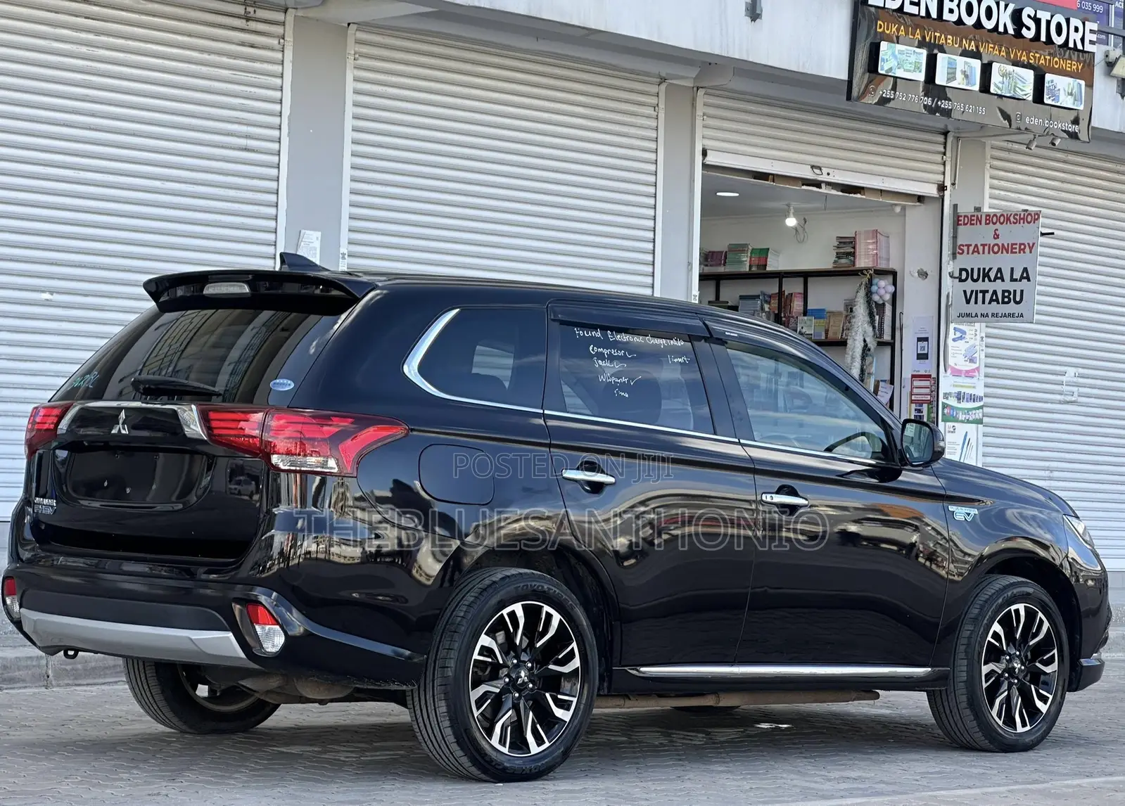 Mitsubishi Outlander 2015 Black