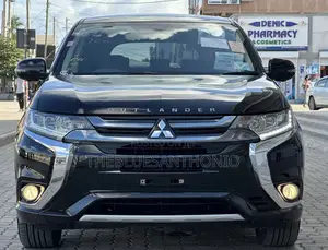 Mitsubishi Outlander 2015 Black