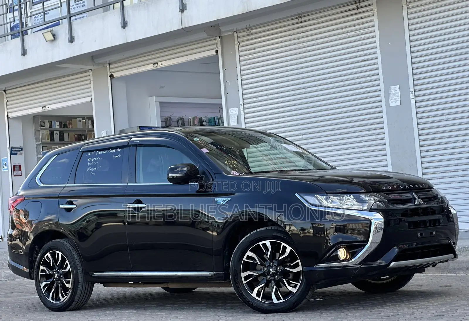 Mitsubishi Outlander 2015 Black