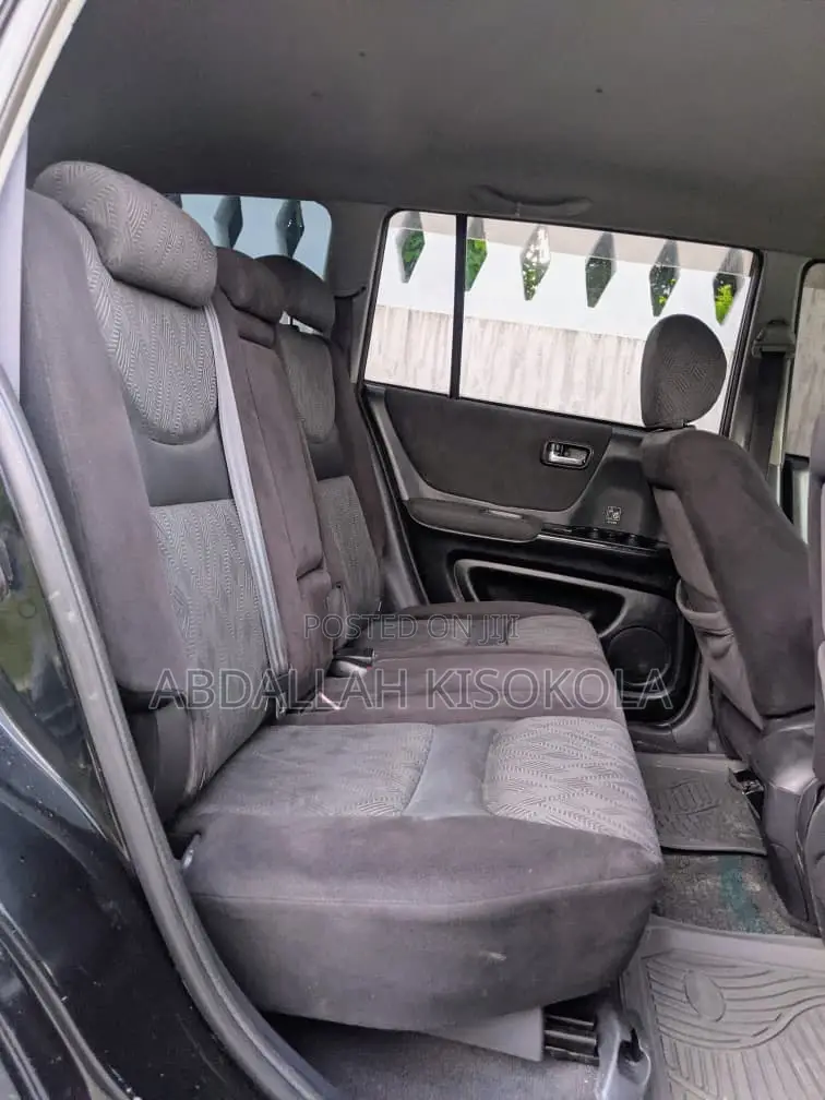 Toyota Kluger 2001 Black