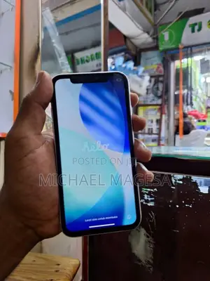 Apple iPhone 11 128 GB White