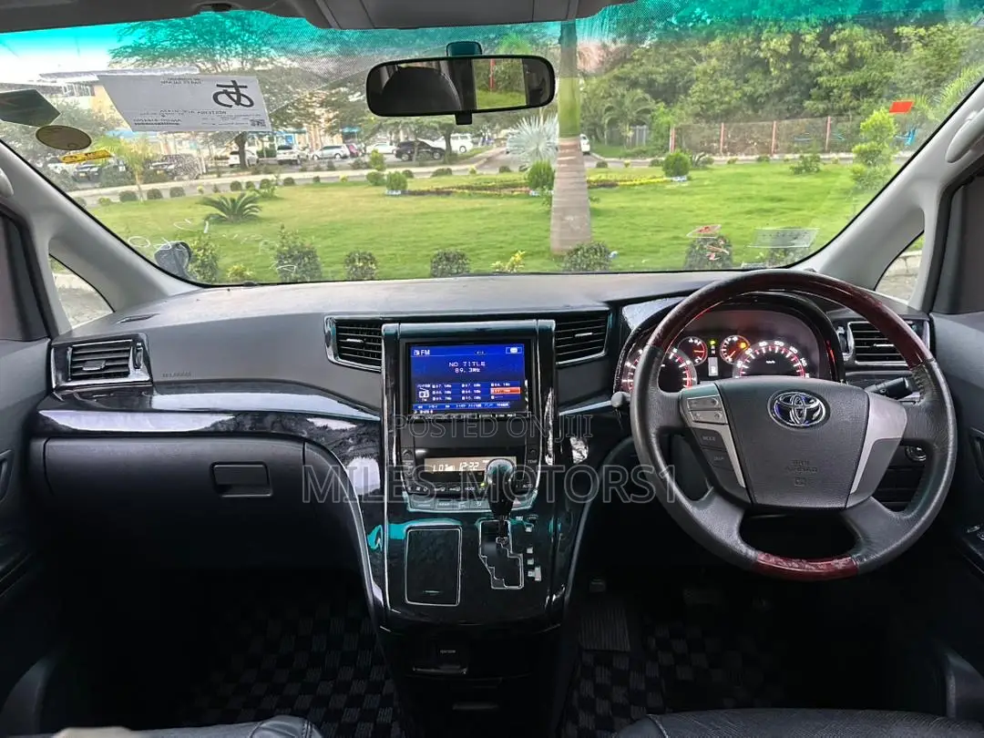 Toyota Vellfire 2010 Black