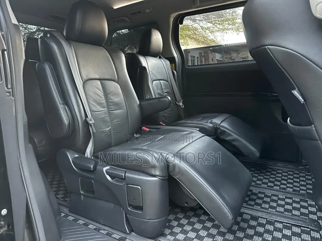 Toyota Vellfire 2010 Black