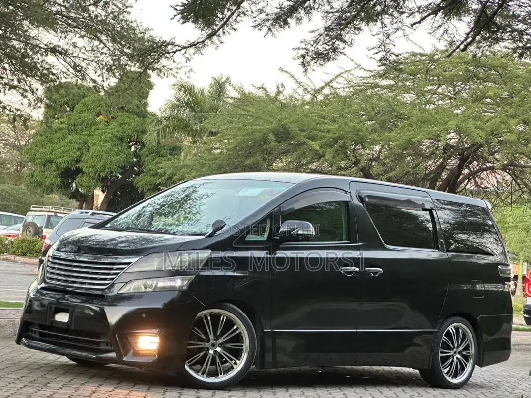 Toyota Vellfire 2010 Black