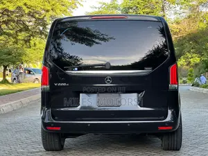Mercedes-Benz V-Class 2016 Black
