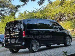 Mercedes-Benz V-Class 2016 Black