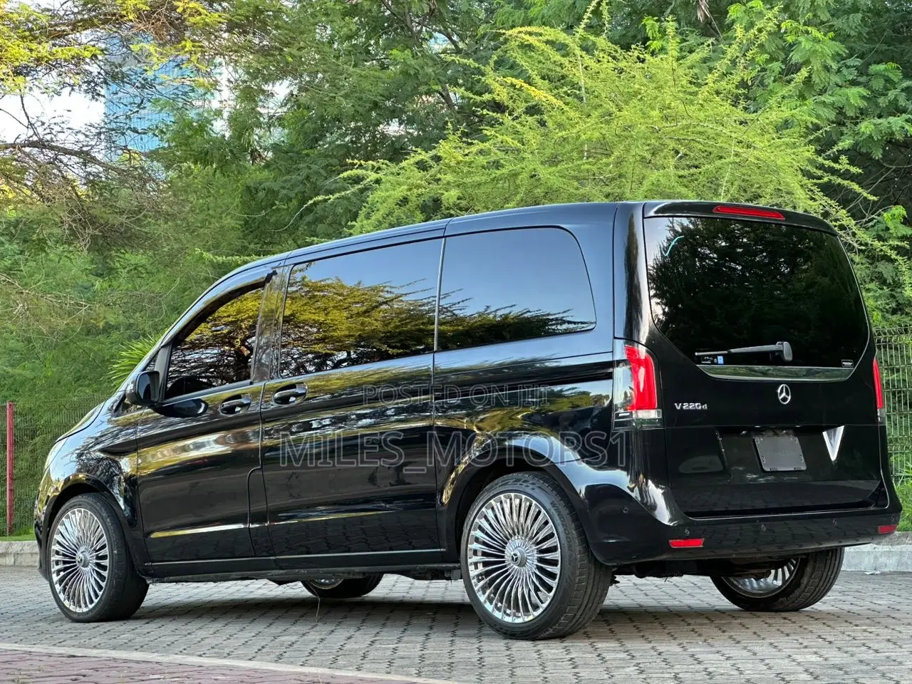 Mercedes-Benz V-Class 2016 Black