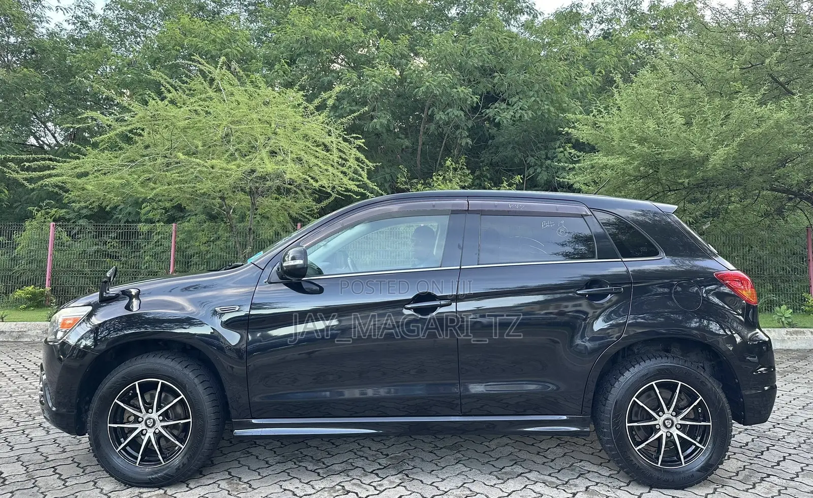 Mitsubishi RVR 2013 Black