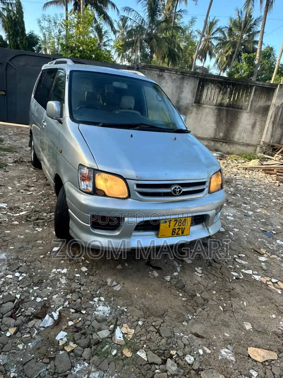 Toyota Noah 2002 Silver