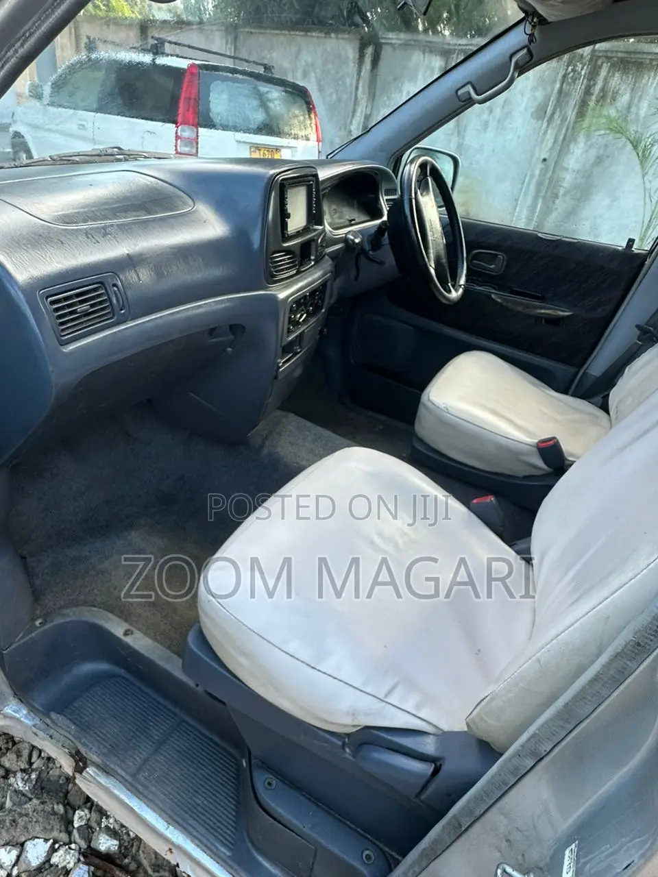 Toyota Noah 2002 Silver
