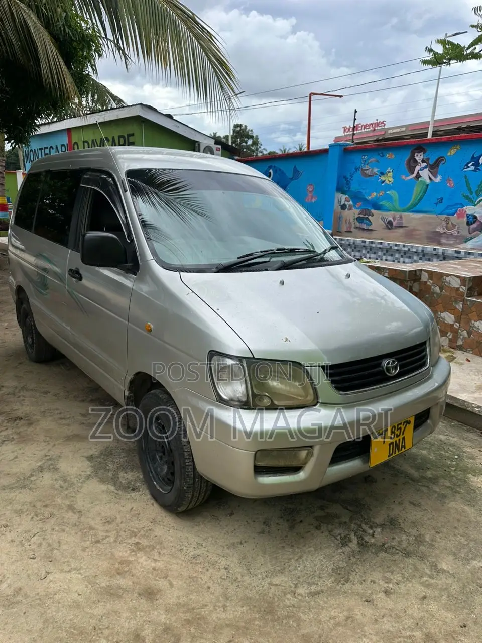 Toyota Noah 2003 Silver