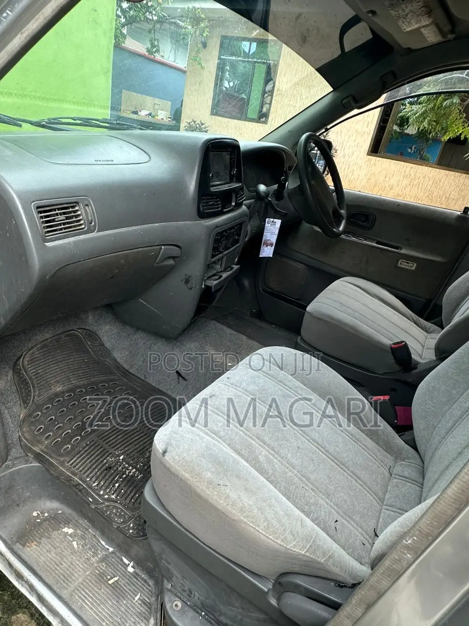Toyota Noah 2003 Silver