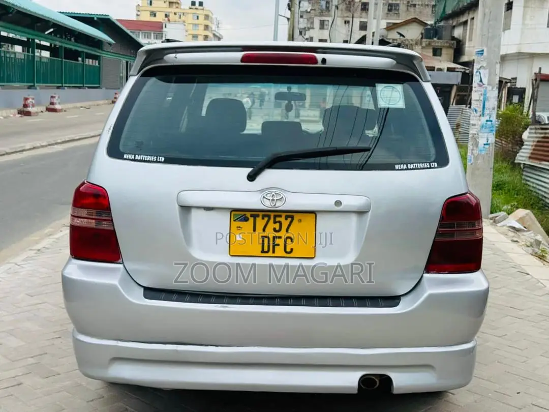 Toyota Kluger 2005 Silver