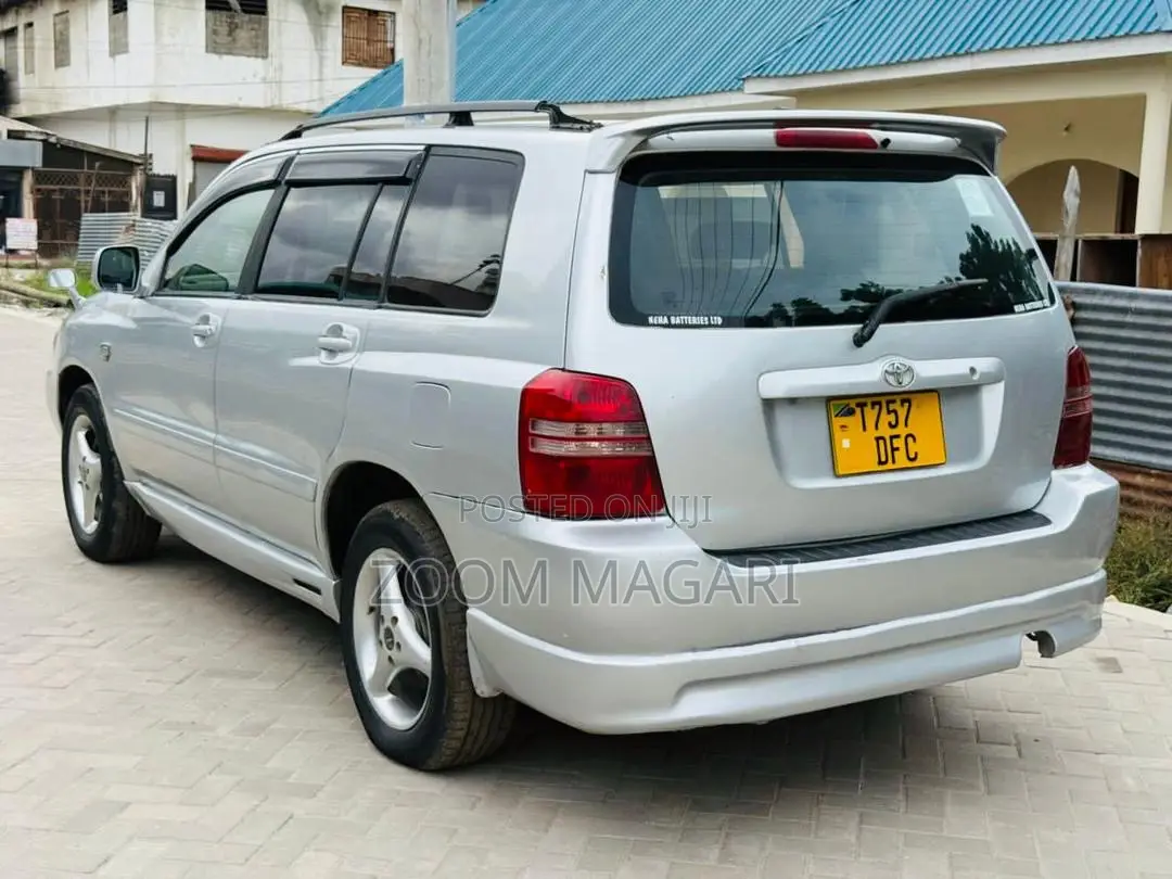 Toyota Kluger 2005 Silver