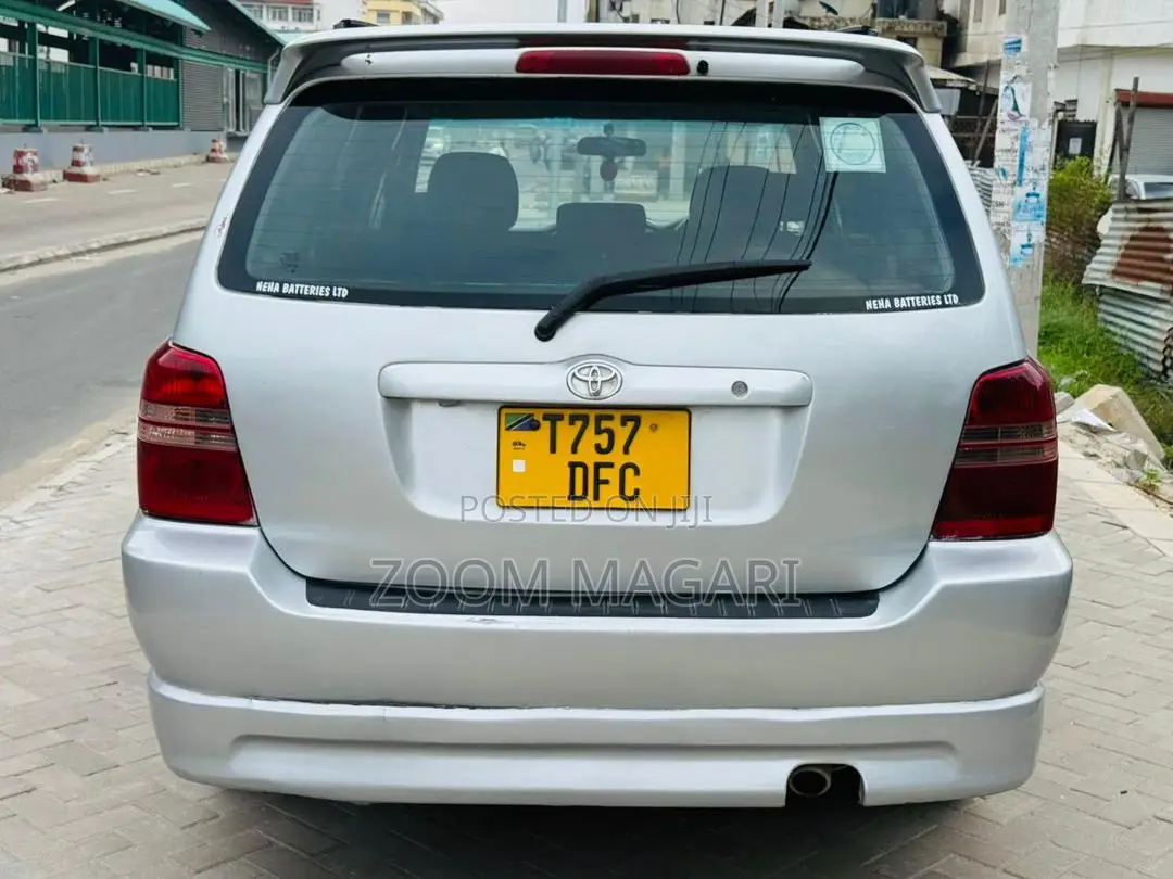 Toyota Kluger 2005 Silver