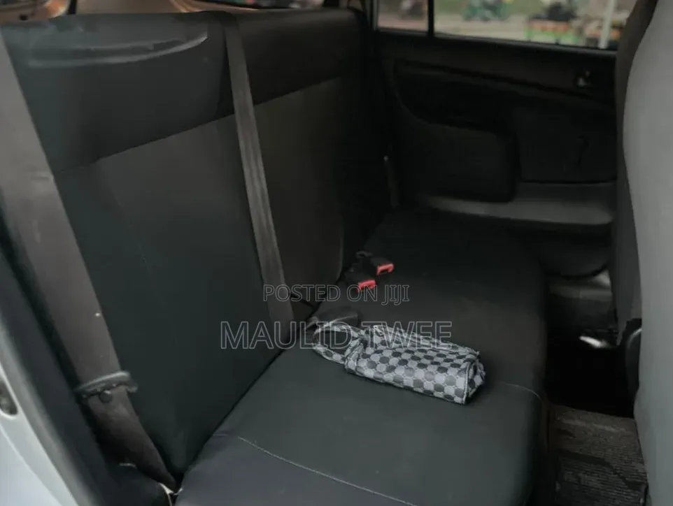 Toyota Probox 2004 Silver