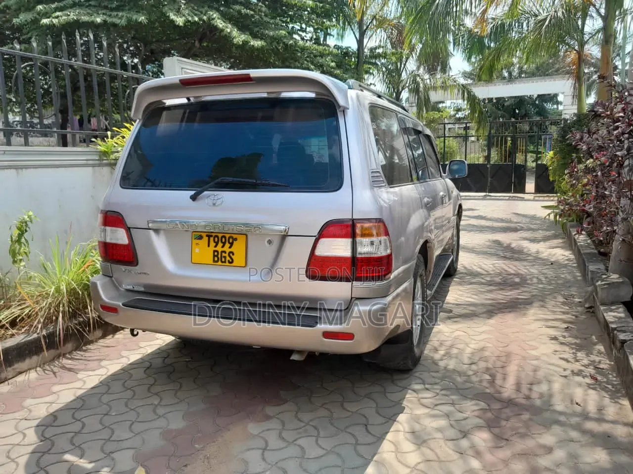 Toyota Land Cruiser 2011 Silver